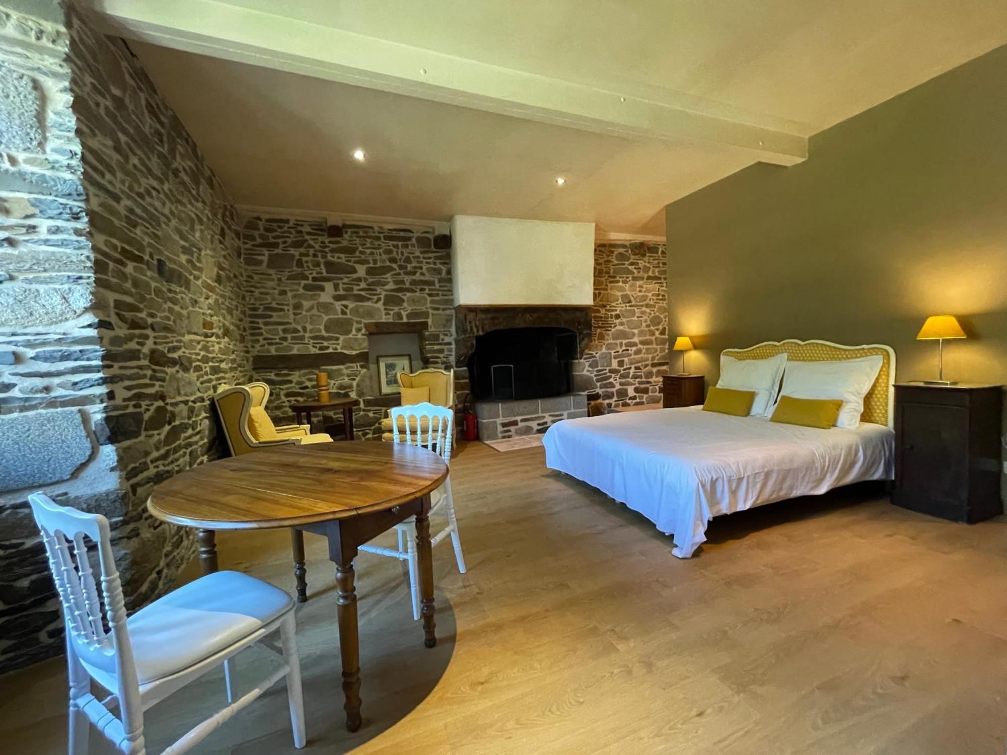 Manoir De La Begaudiere Mont-Dol Room photo