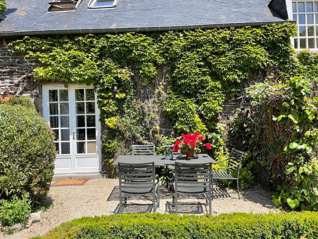Manoir De La Begaudiere Mont-Dol Room photo